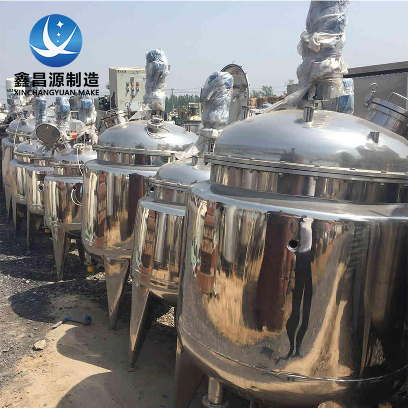 1621496623454376.jpg 不銹鋼反應(yīng)釜 (8).jpg